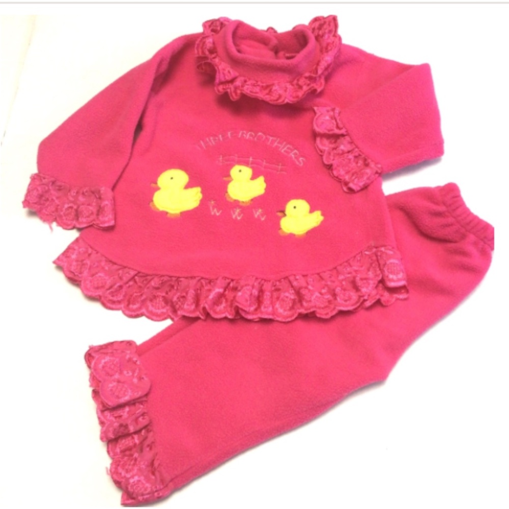 Vintage Fleece Set with Adorable Three Ducks Applique and Ruffles